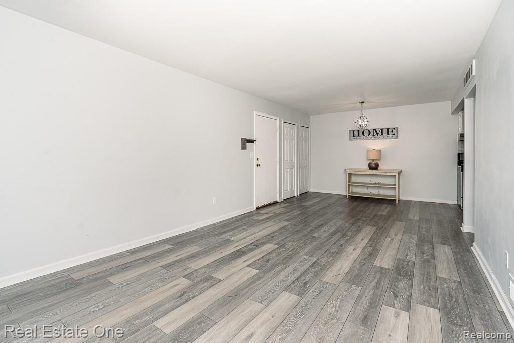 54795 Shelby Road, Unit 87 Utica, MI 48316 - Photo 6 of 23 54795 Shelby_MLS-003.jpg