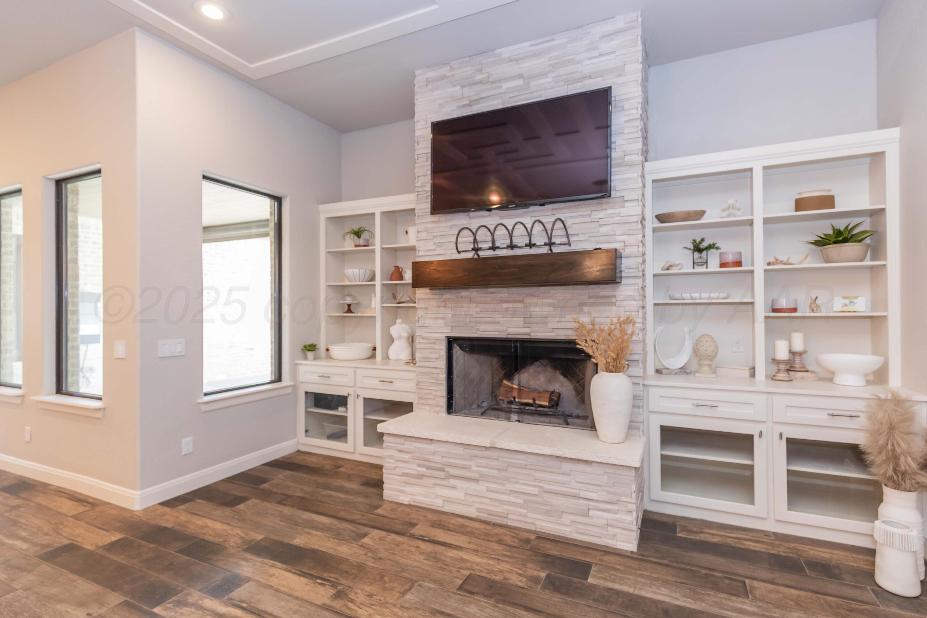 5706 Wesley Road Amarillo, TX 79119 - Photo 18 of 40 LIVING ROOM VIEW 7