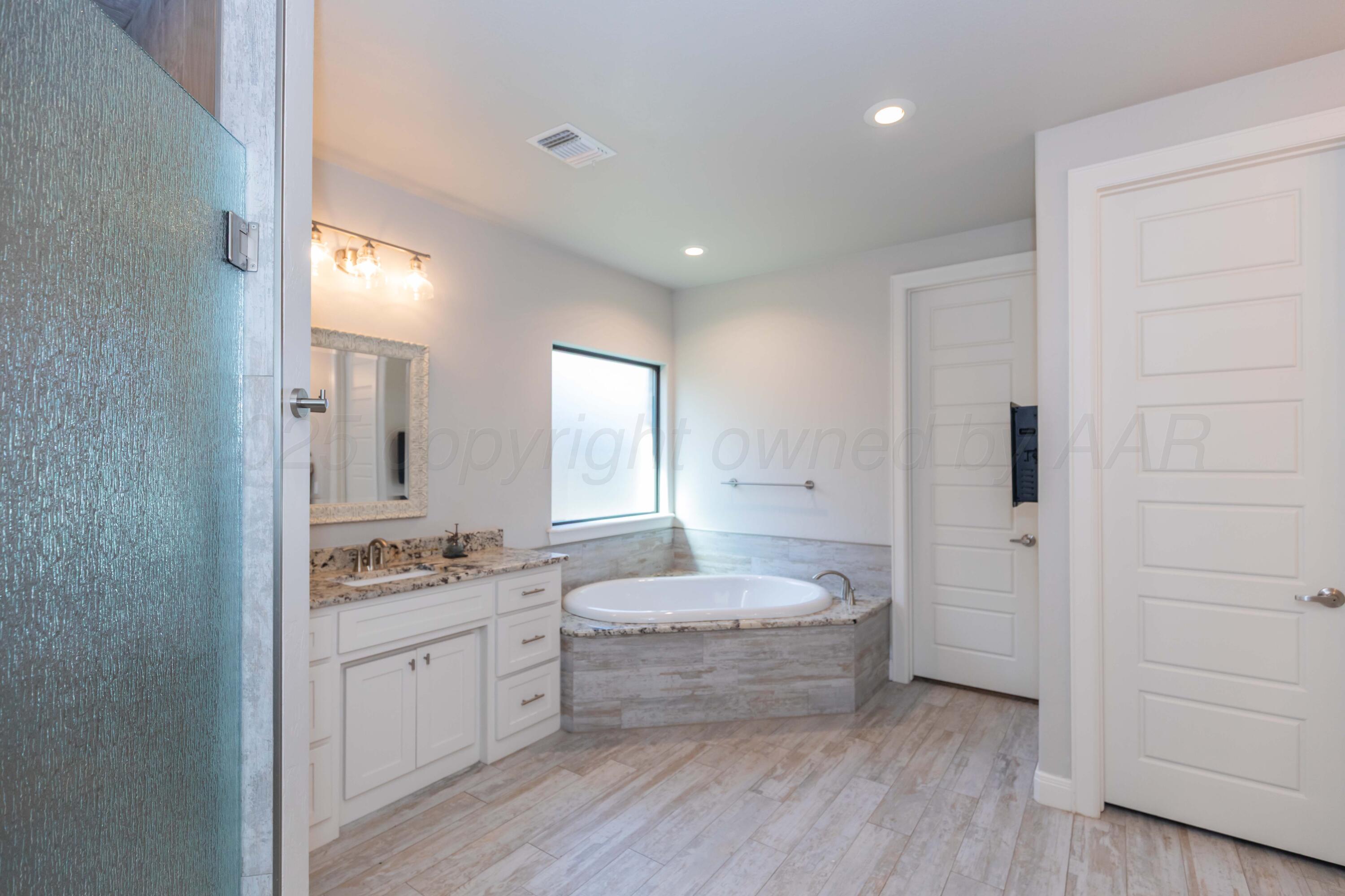 5706 Wesley Road Amarillo, TX 79119 - Photo 24 of 40 PRIMARY BATH VIEW 2 (4)