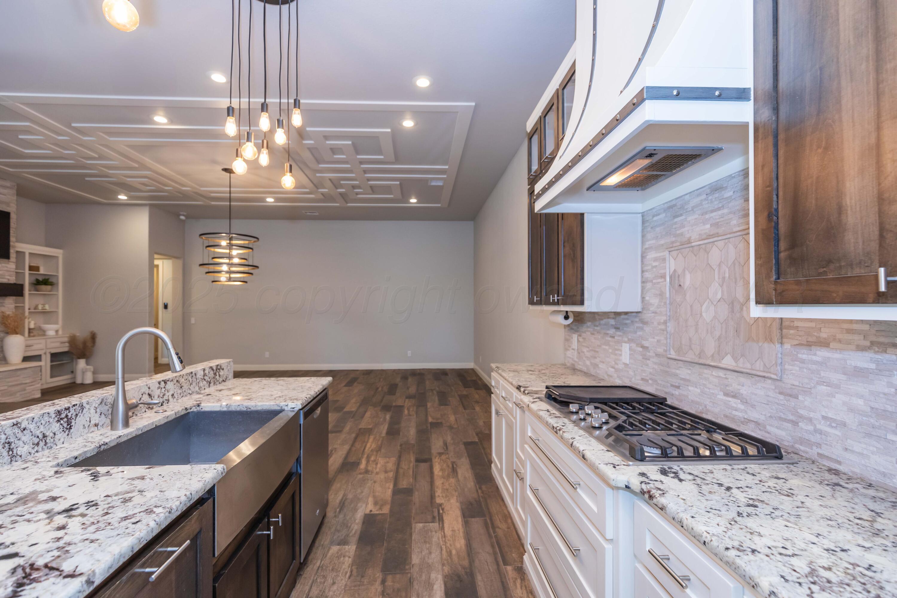 5706 Wesley Road Amarillo, TX 79119 - Photo 9 of 40 KITCHEN VIEW 1 (6)