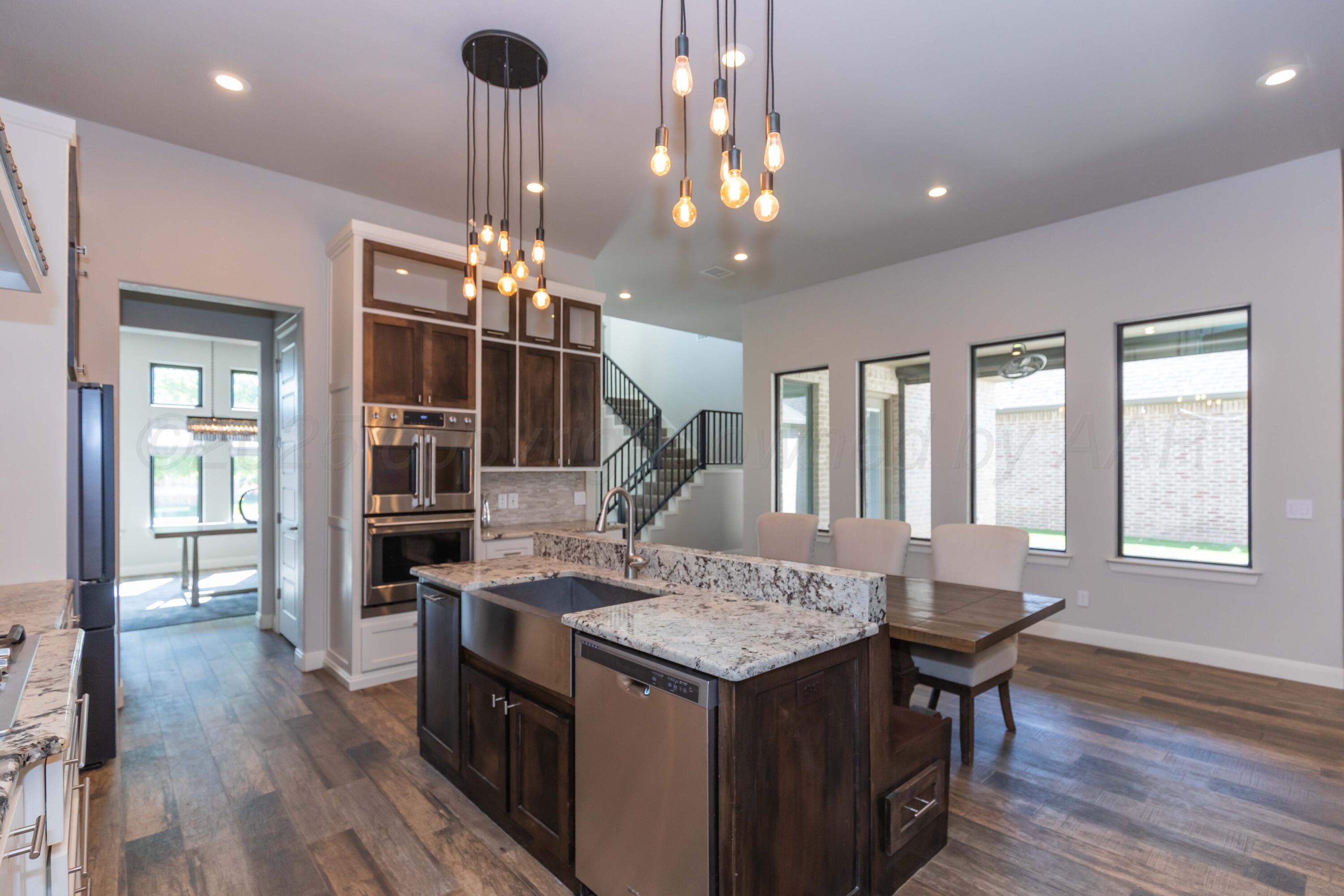5706 Wesley Road Amarillo, TX 79119 - Photo 10 of 40 KITCHEN VIEW 6 (2)