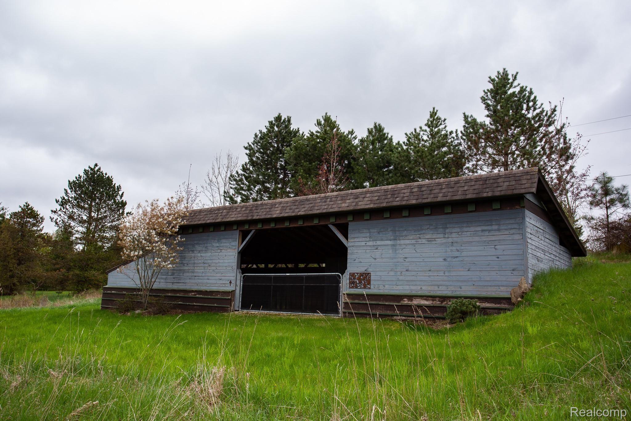 3700 South Lake George Road Dryden, MI 48428 - Photo 13 of 42 z9.jpg