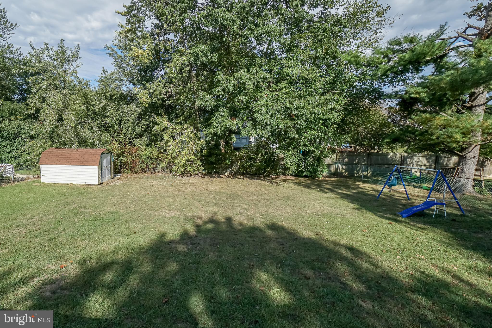 125 Milestone Road Elkton, MD 21921 - Photo 22 of 26 Large fenced in yard