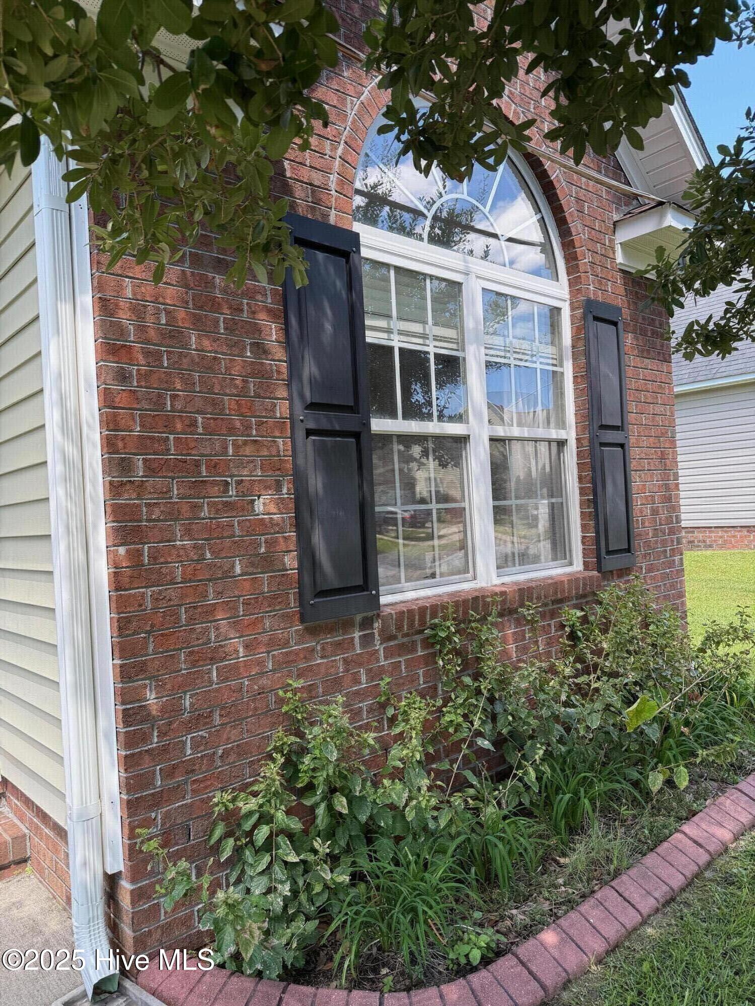318 Conner Grant Road New Bern, NC 28562 - Photo 3 of 34 Front Porch2