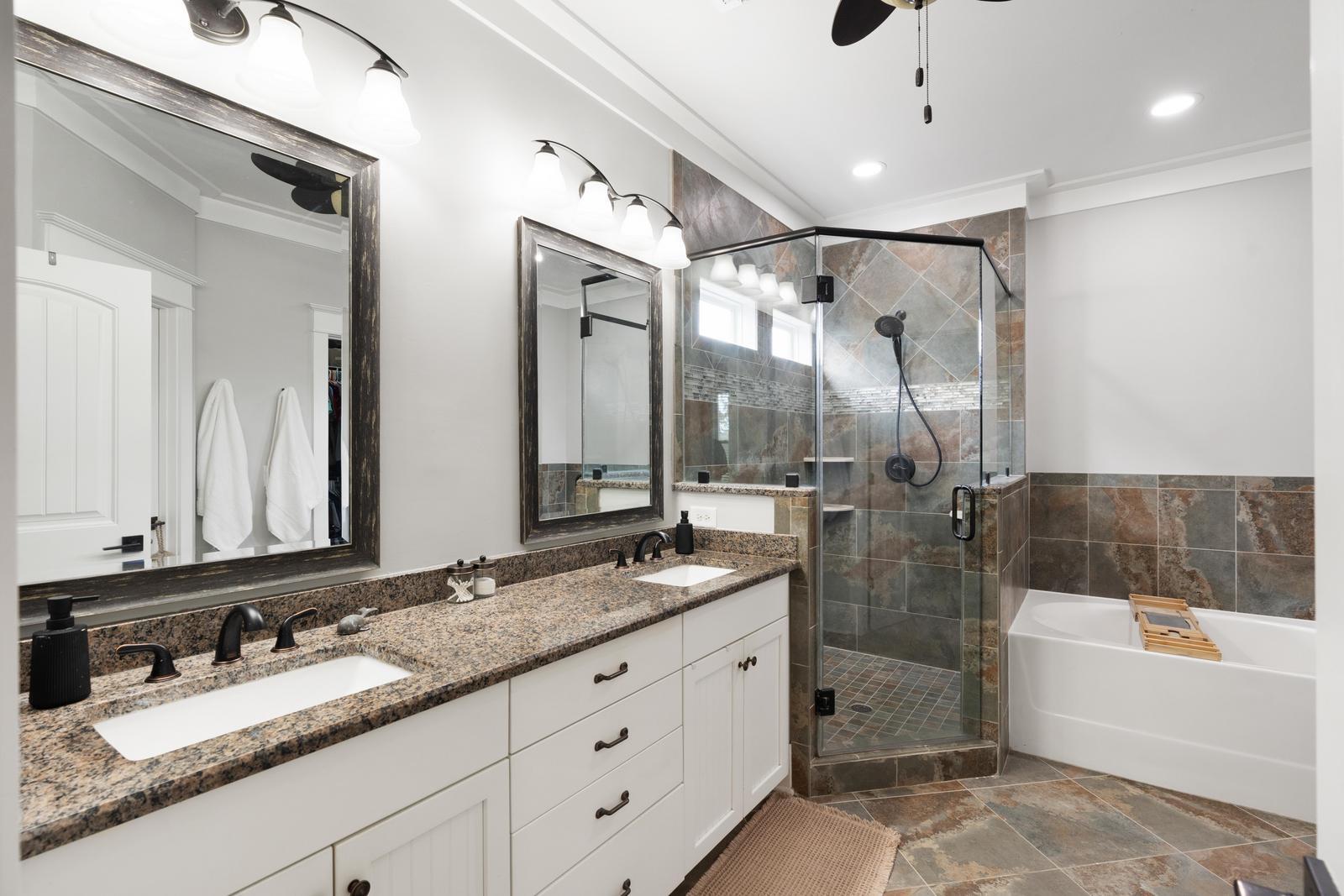 2218 Claymill Lane Mount Pleasant, SC 29466 - Photo 25 of 64 Primary Bath