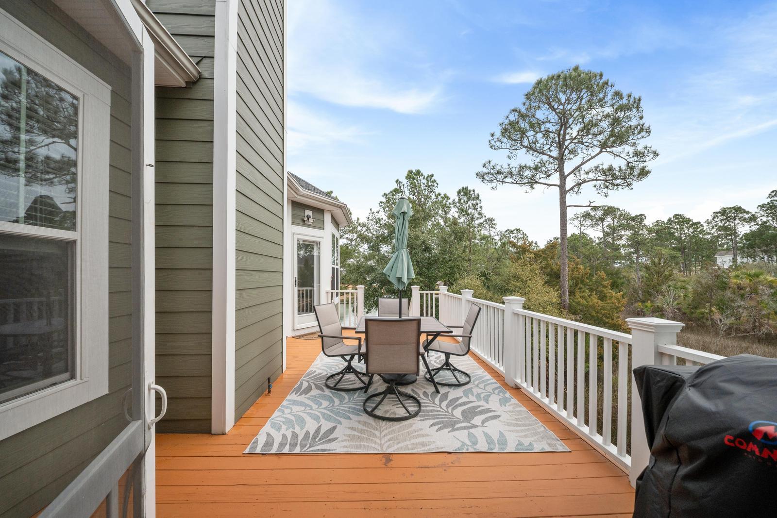 2218 Claymill Lane Mount Pleasant, SC 29466 - Photo 30 of 64 Back Deck
