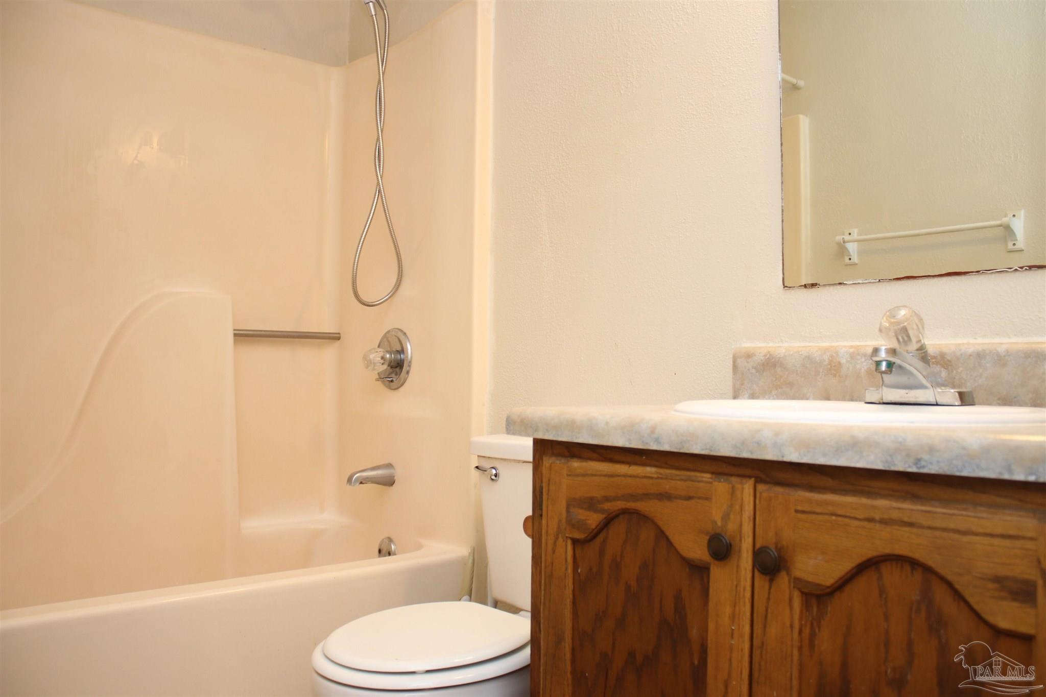 7608 Wilshire Road Pensacola, FL 32526 - Photo 15 of 18