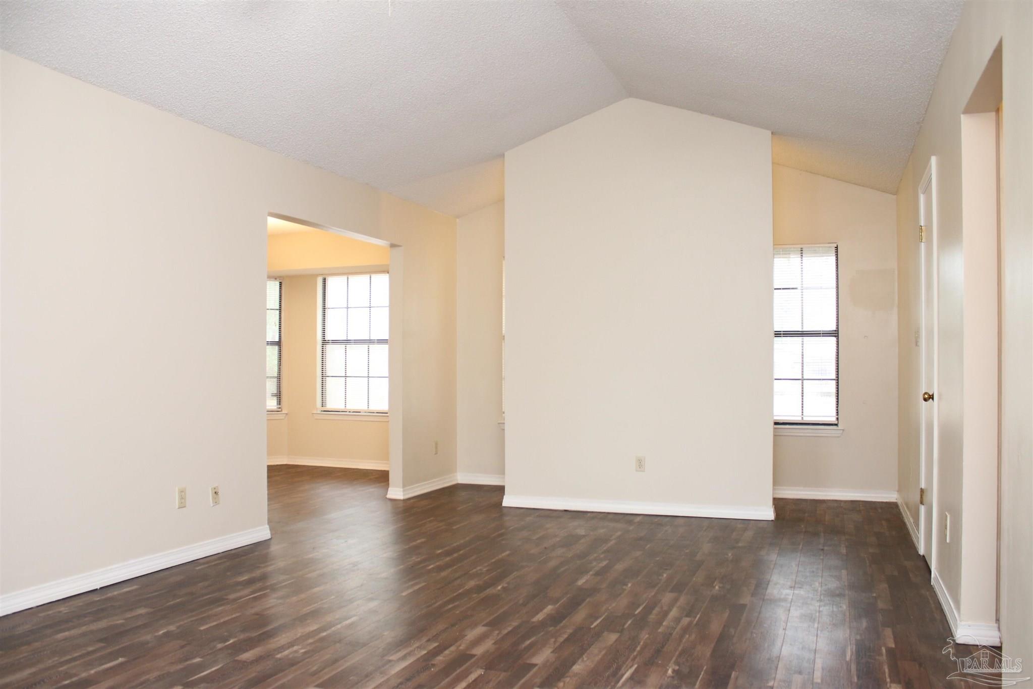 7608 Wilshire Road Pensacola, FL 32526 - Photo 3 of 18