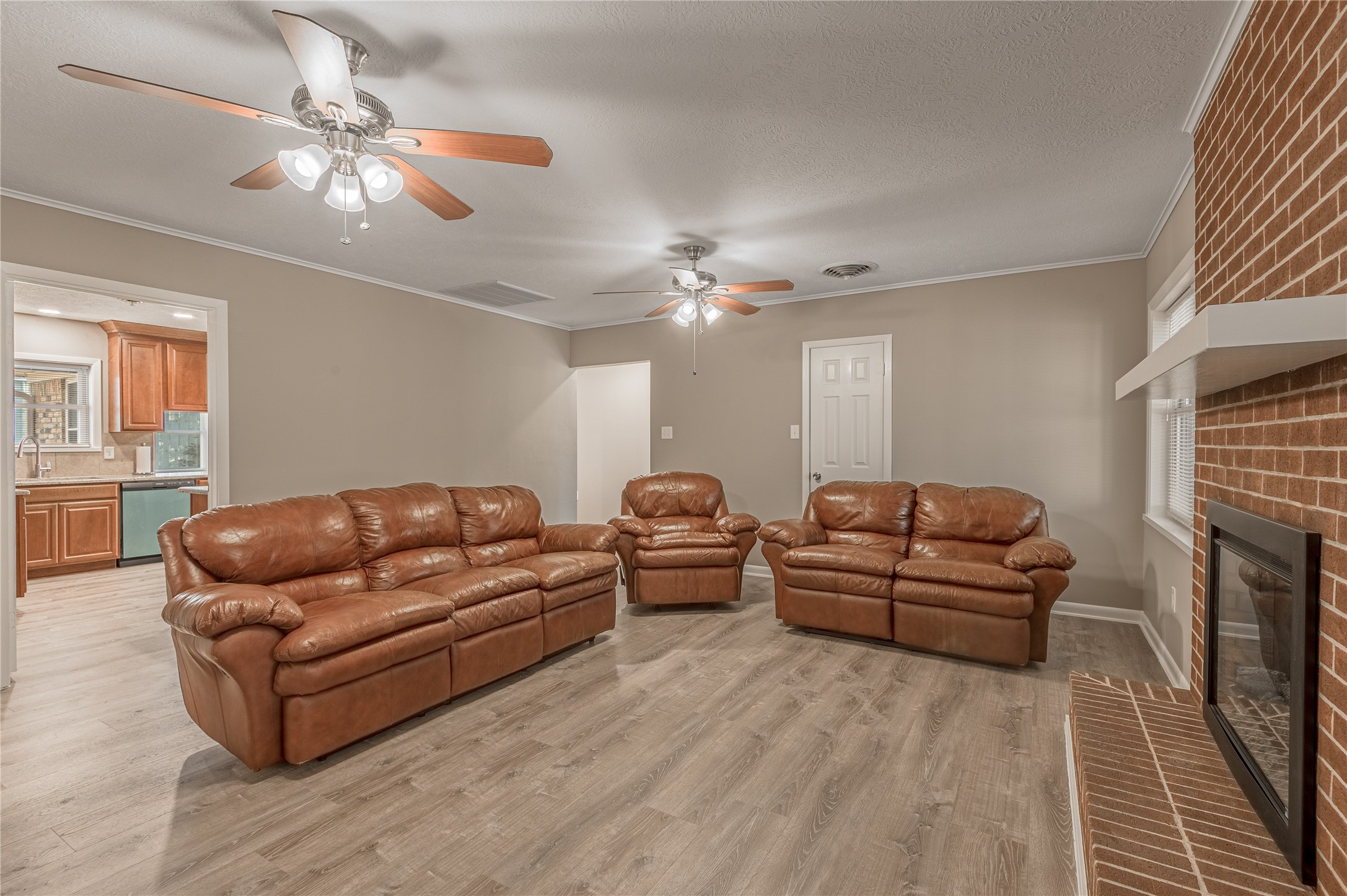 2201 Badger Lane Huntsville, TX 77320 - Photo 18 of 33