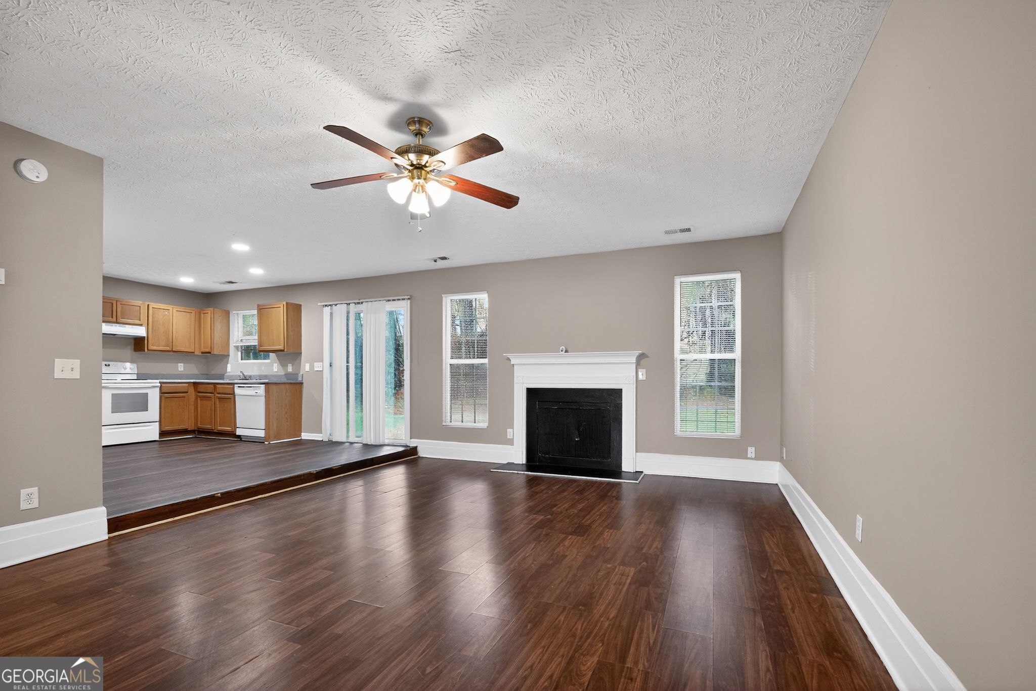 7177 Walton Hill Fairburn, GA 30213 - Photo 18 of 39