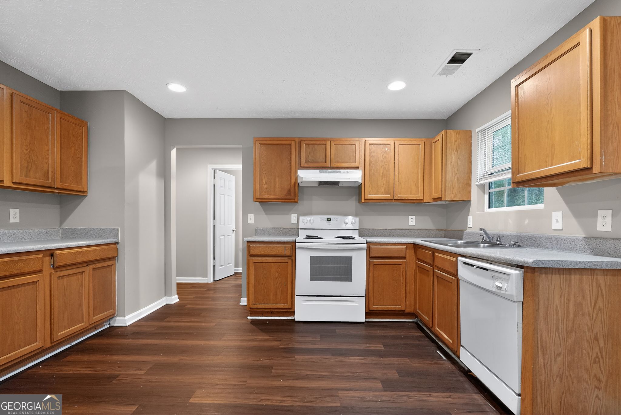 7177 Walton Hill Fairburn, GA 30213 - Photo 21 of 39