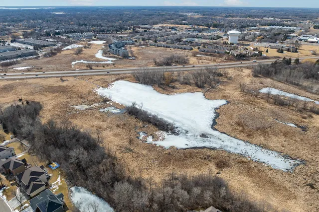 $750,000 | 17320 Highway 55, Plymouth, MN 55446