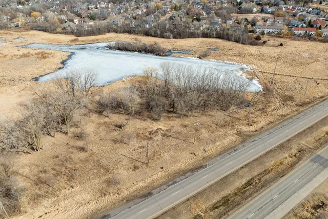 $750,000 | 17320 Highway 55, Plymouth, MN 55446