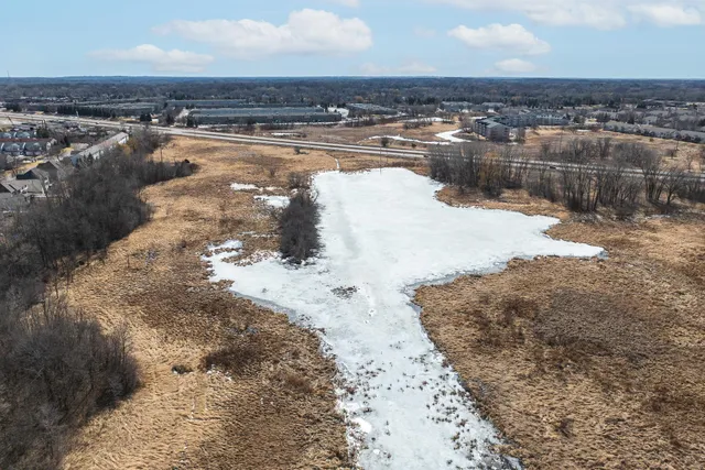 $750,000 | 17320 Highway 55, Plymouth, MN 55446