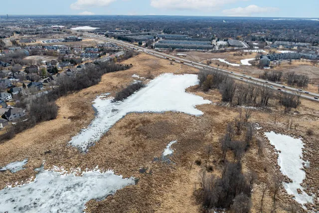 $750,000 | 17320 Highway 55, Plymouth, MN 55446