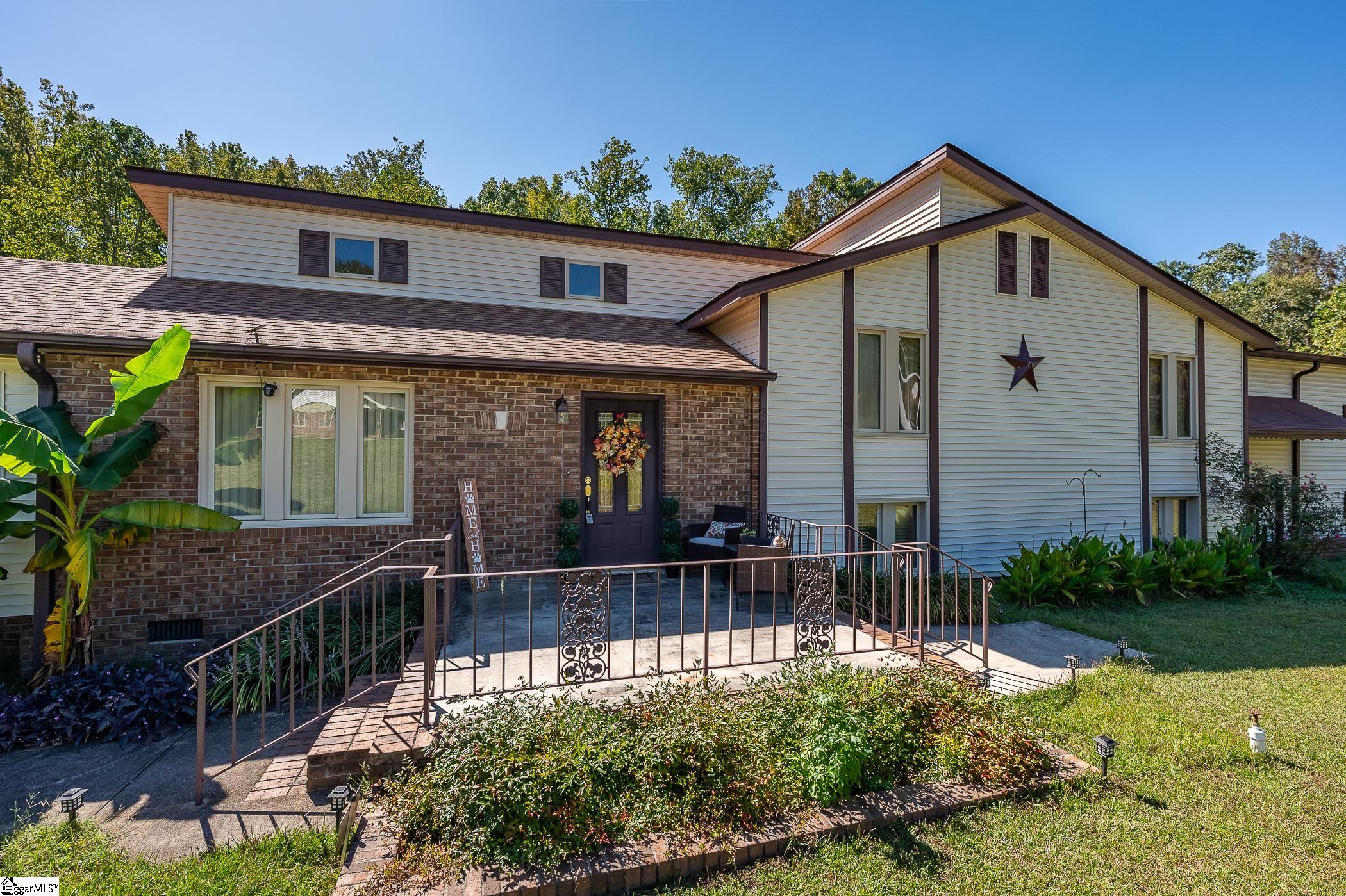 202 Mitchell Street Laurens, SC 29360 - Photo 33 of 38