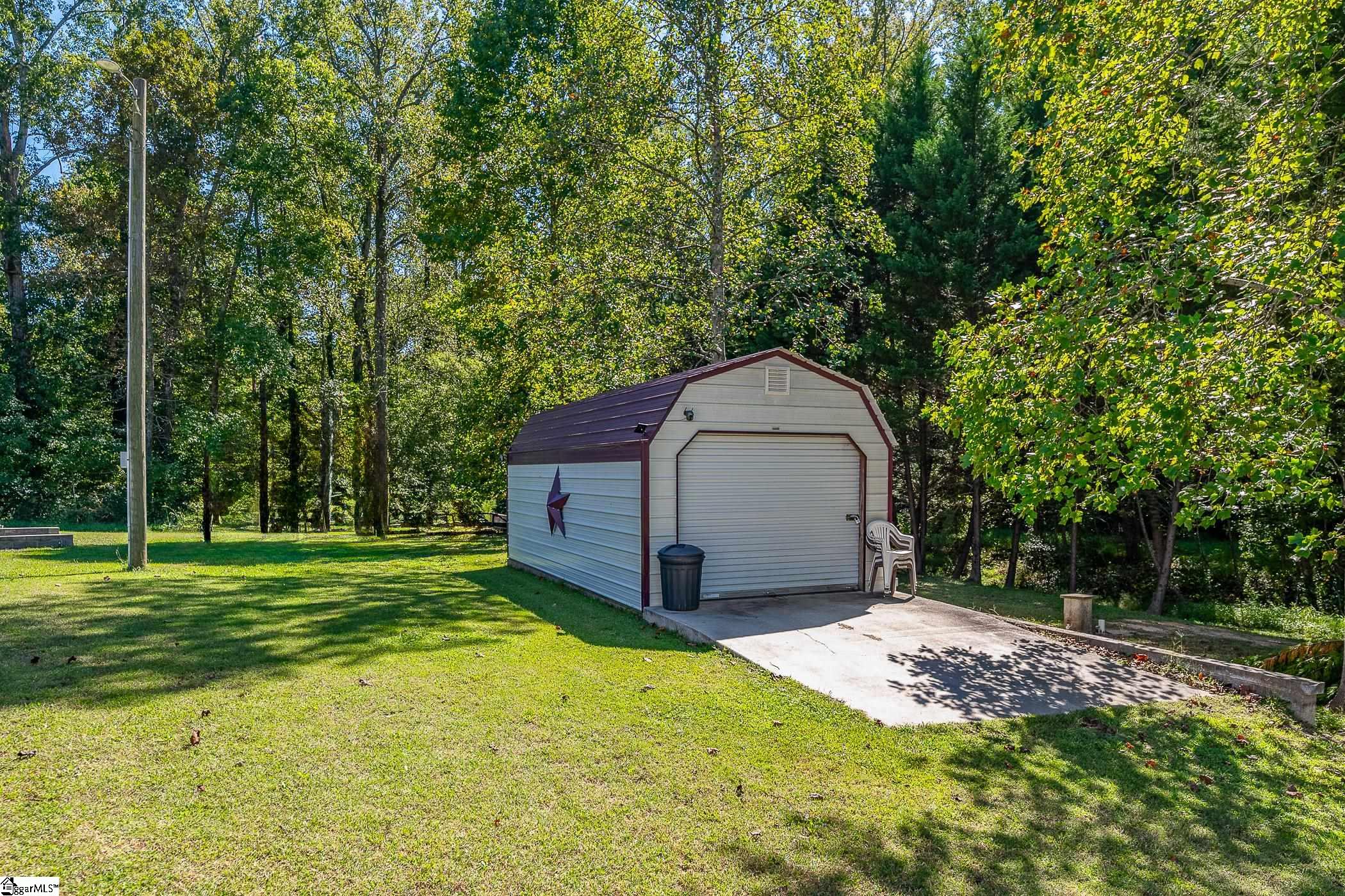 202 Mitchell Street Laurens, SC 29360 - Photo 35 of 38