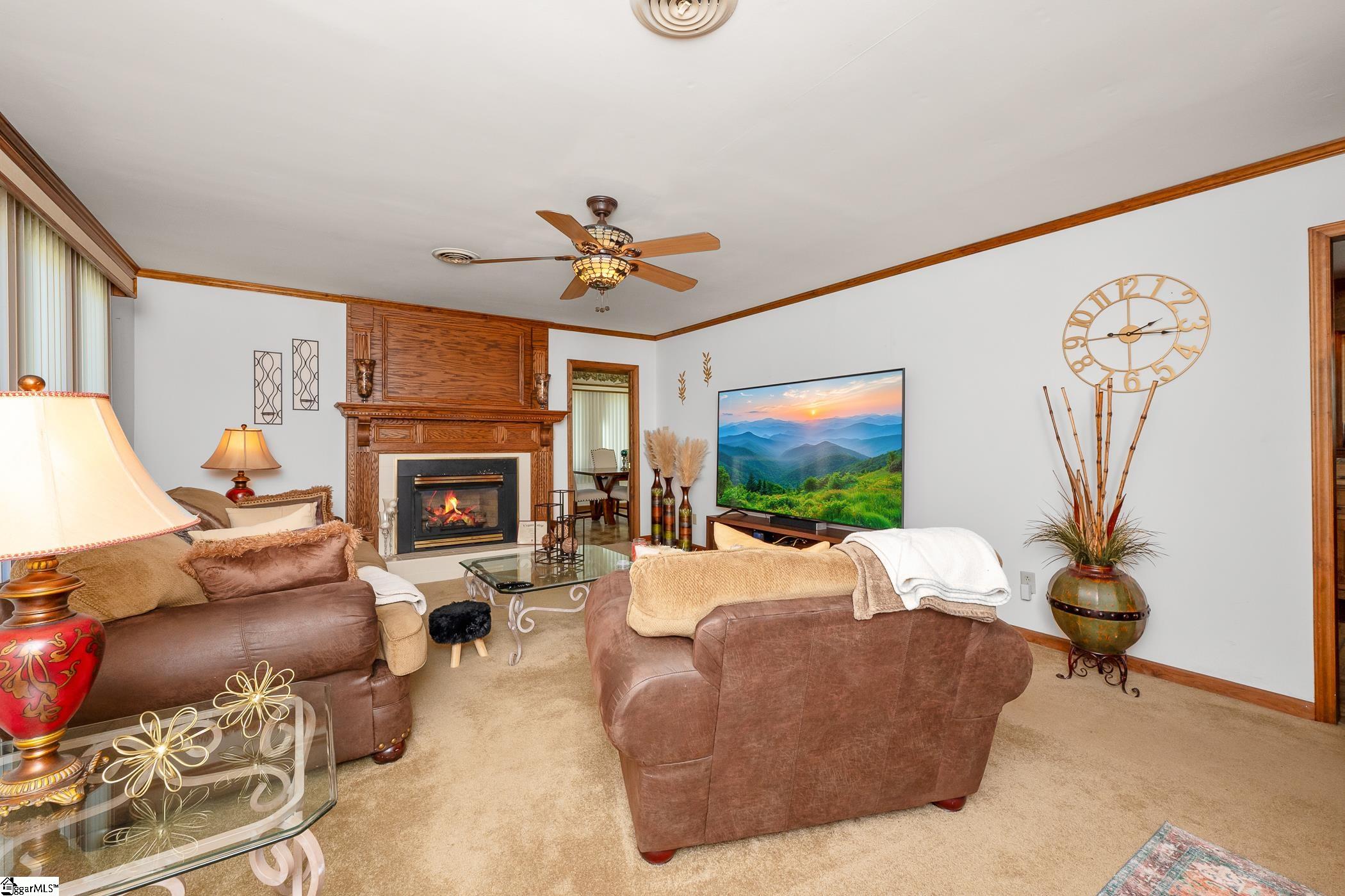 202 Mitchell Street Laurens, SC 29360 - Photo 4 of 38