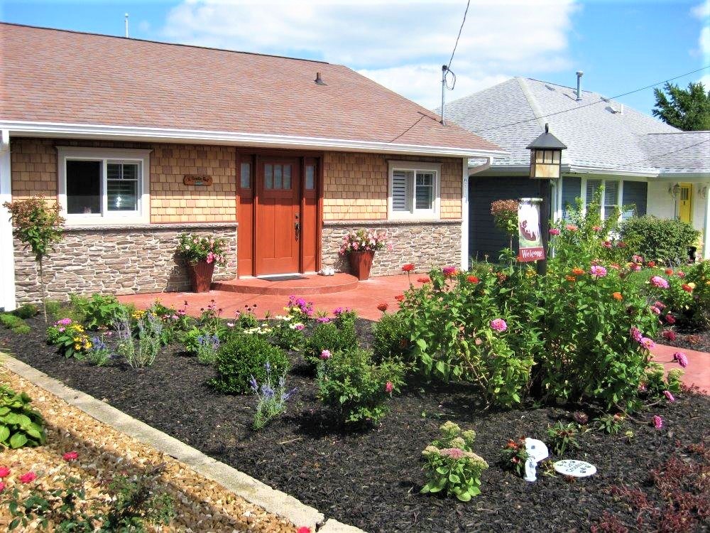 2216 Wolfs Point Drive Rochester, IN 46975 - Photo 1 of 35