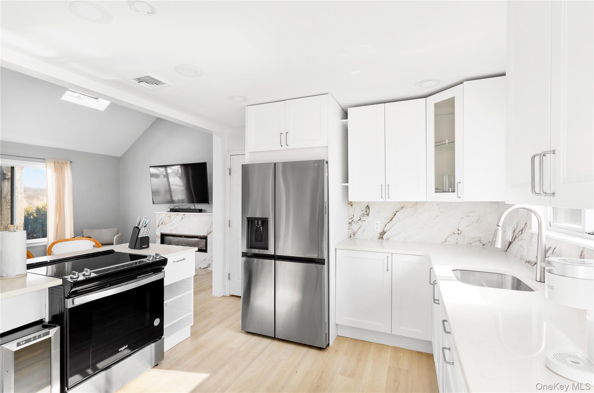 30 River Road Sayville, NY 11782 - Photo 5 of 14