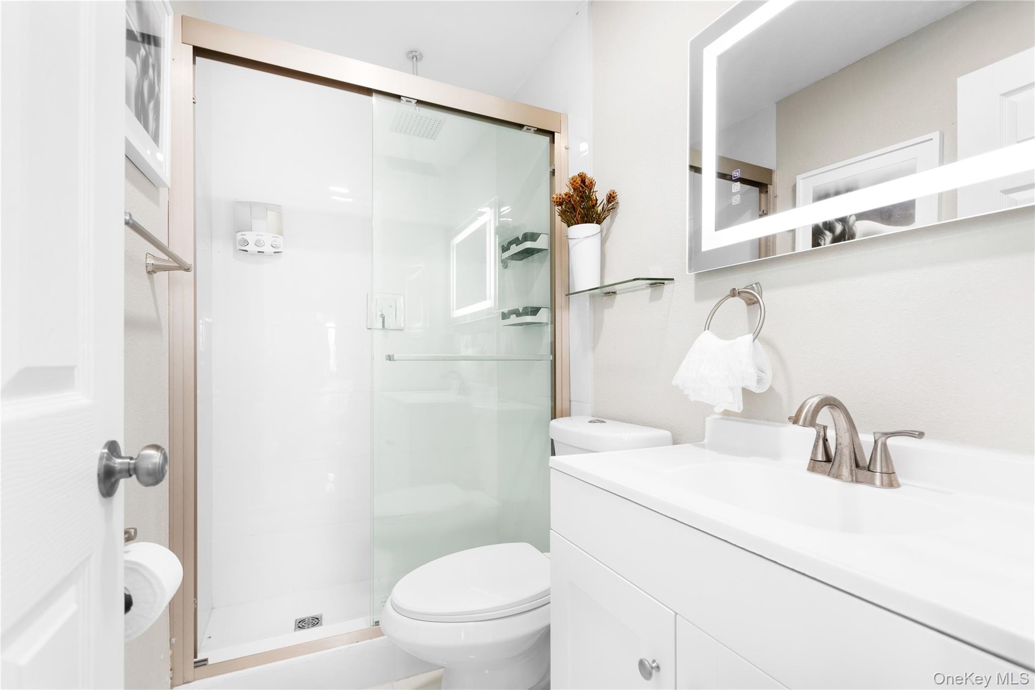 30 River Road Sayville, NY 11782 - Photo 9 of 14