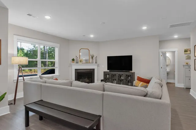 $3,600 | 5081 Cranesbill Way, Johns Island, SC 29455