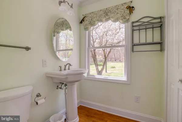 a view of a car in front of a house