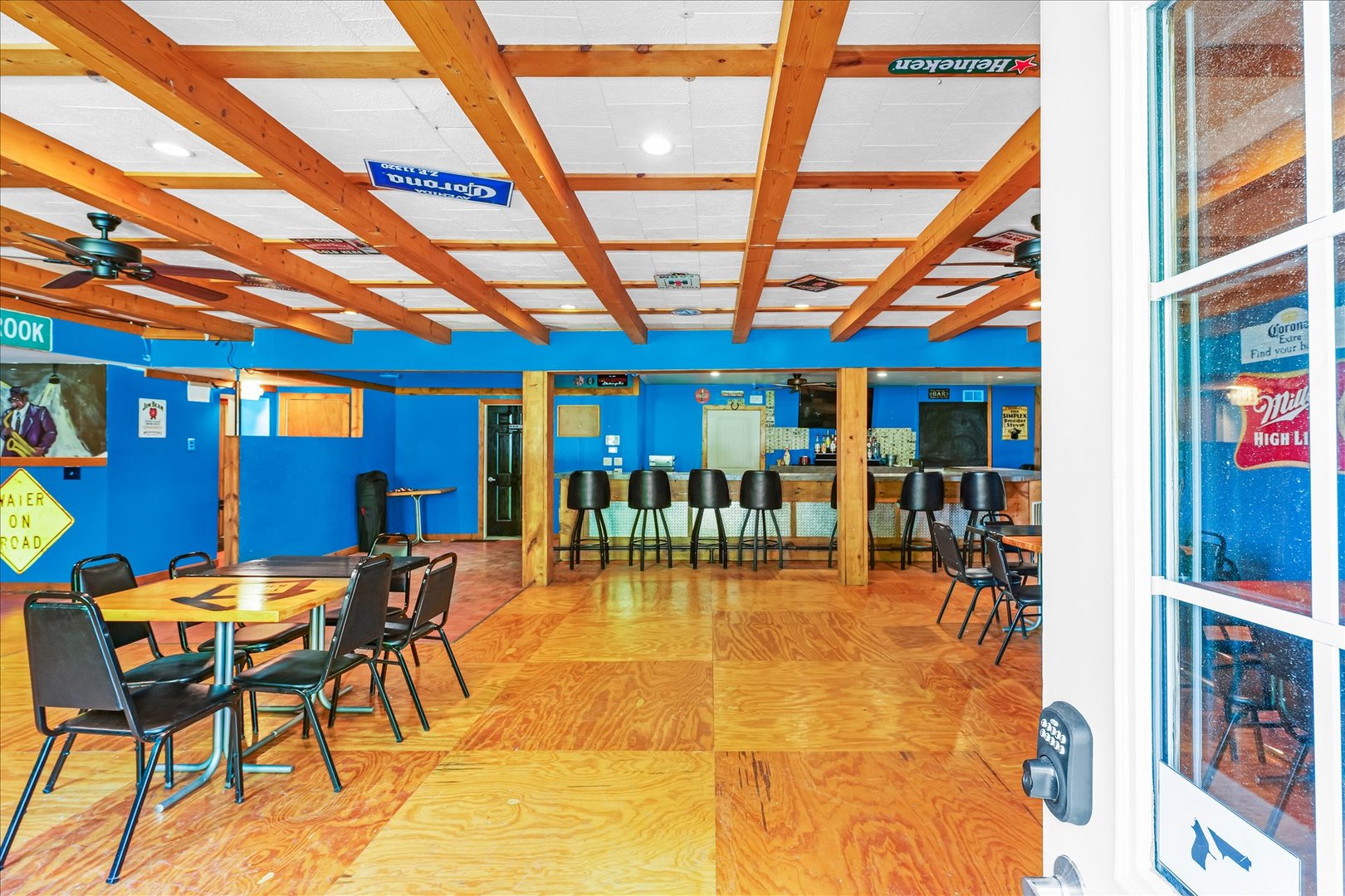 206 West Lincoln Street Saybrook, IL 61770 - Photo 2 of 28 a dining room with furniture and a floor to ceiling window