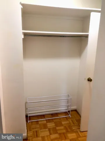 a view of utility room