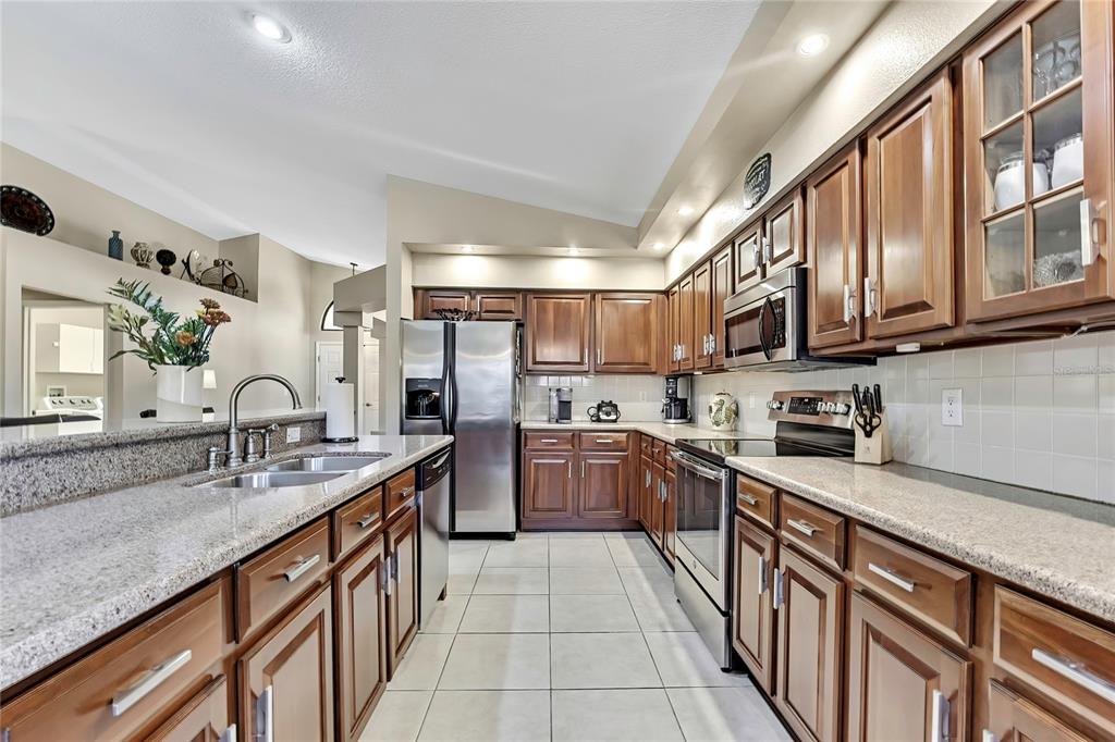 488 Fort Mill Lane Spring Hill, FL 34609 - Photo 14 of 54