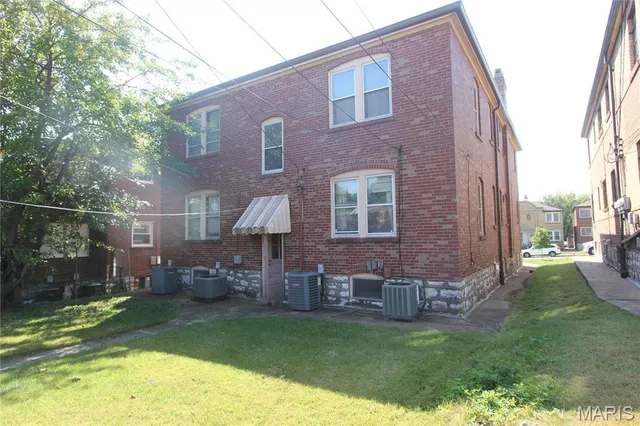 $1,050 | 5021 Oleatha Avenue, Unit 2, St. Louis, MO 63139