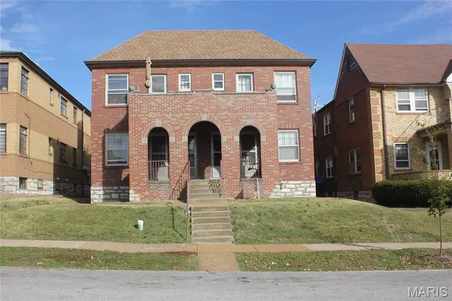 $1,050 | 5021 Oleatha Avenue, Unit 2, St. Louis, MO 63139