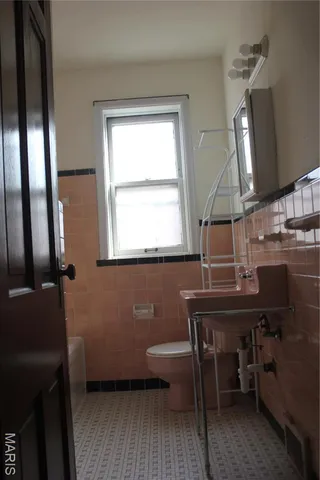 $1,050 | 5021 Oleatha Avenue, Unit 2, St. Louis, MO 63139