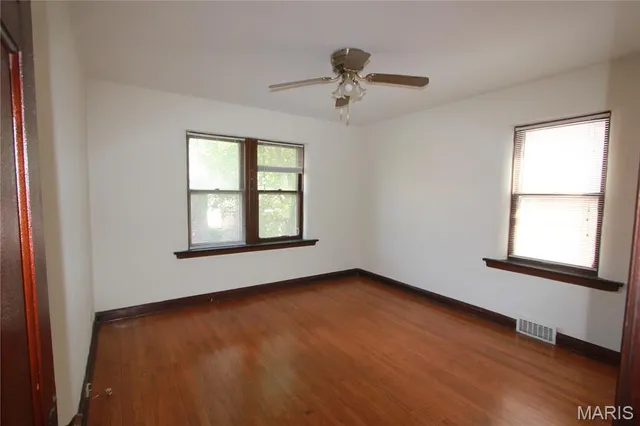 $1,050 | 5021 Oleatha Avenue, Unit 2, St. Louis, MO 63139