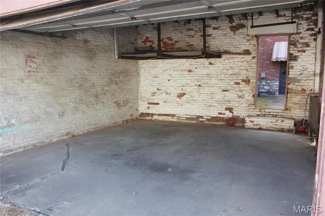 $1,050 | 5021 Oleatha Avenue, Unit 2, St. Louis, MO 63139