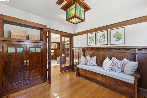 $1,849,000 | 360 Alcatraz Avenue, Oakland, CA 94618