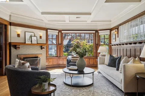 $1,849,000 | 360 Alcatraz Avenue, Oakland, CA 94618