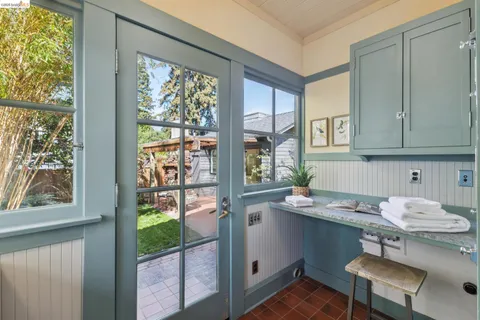 $1,849,000 | 360 Alcatraz Avenue, Oakland, CA 94618