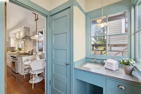 $1,849,000 | 360 Alcatraz Avenue, Oakland, CA 94618