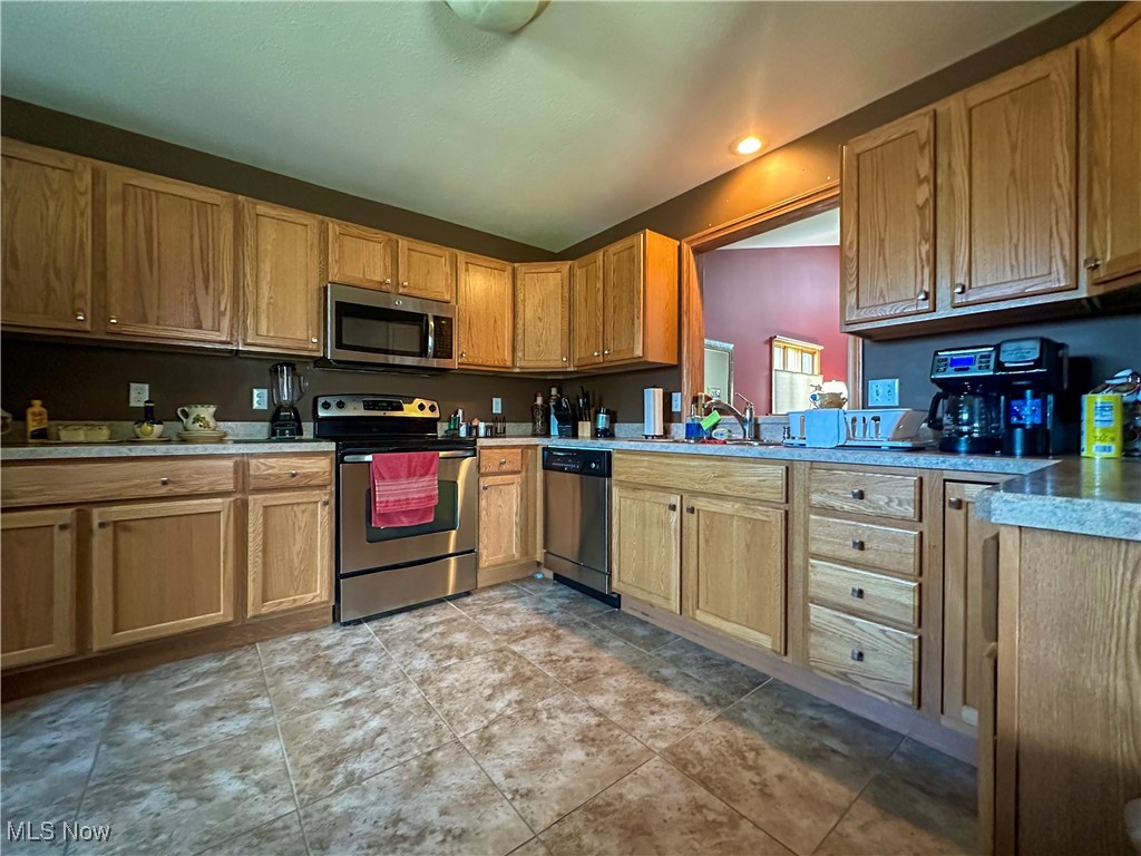 1109 Shadow Ridge Drive Niles, OH 44446 - Photo 11 of 26