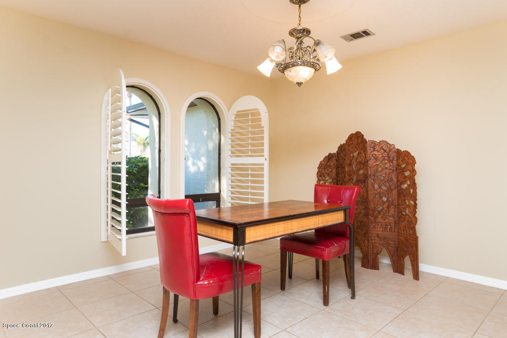 450 Carriage Road Satellite Beach, FL 32937 - Photo 10 of 25 Dining Room
