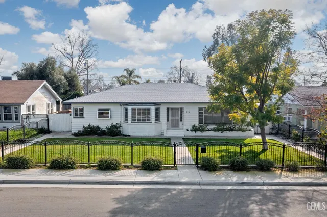 $425,000 | Undisclosed Address, Bakersfield, CA 93305