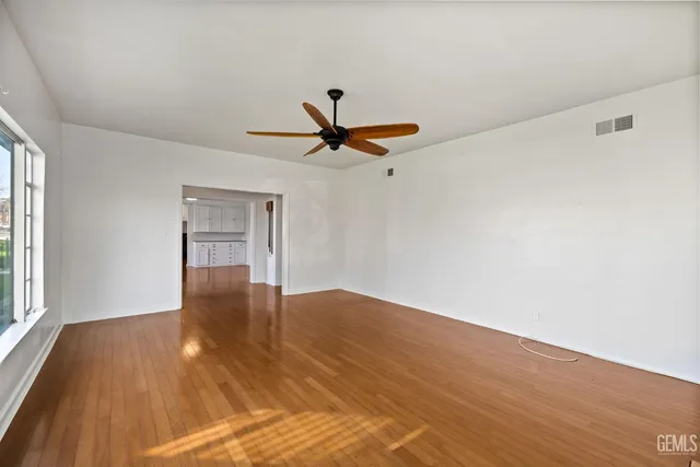 $425,000 | Undisclosed Address, Bakersfield, CA 93305