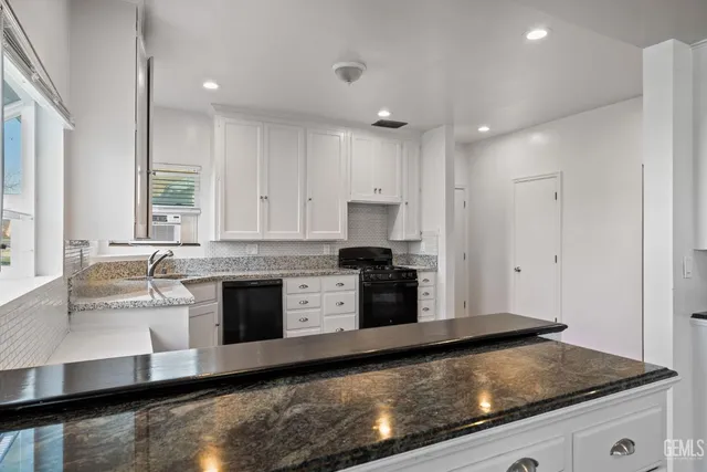 $425,000 | Undisclosed Address, Bakersfield, CA 93305