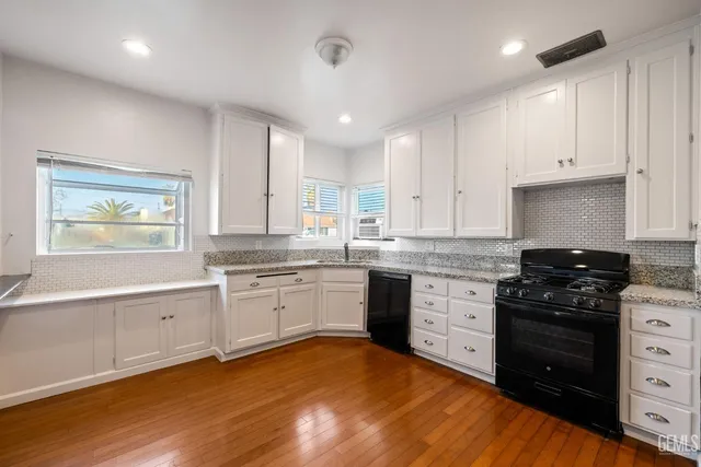 $425,000 | Undisclosed Address, Bakersfield, CA 93305