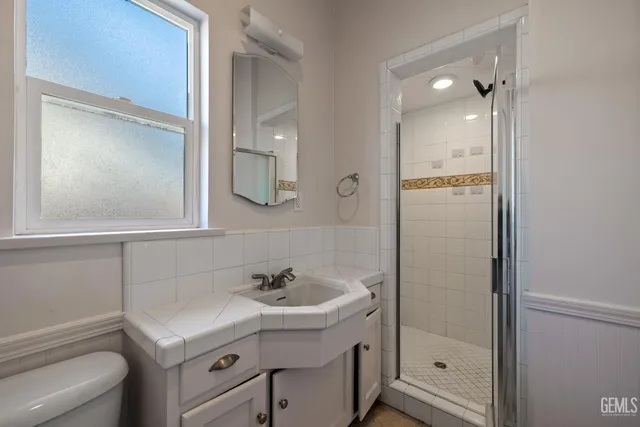 $425,000 | Undisclosed Address, Bakersfield, CA 93305