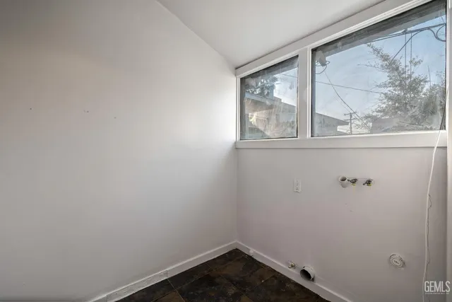 $425,000 | Undisclosed Address, Bakersfield, CA 93305