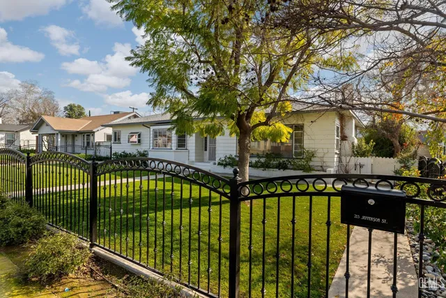 $425,000 | Undisclosed Address, Bakersfield, CA 93305