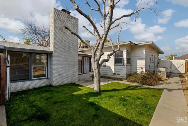 $425,000 | Undisclosed Address, Bakersfield, CA 93305