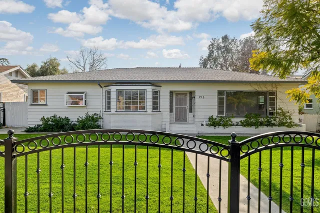 $425,000 | Undisclosed Address, Bakersfield, CA 93305